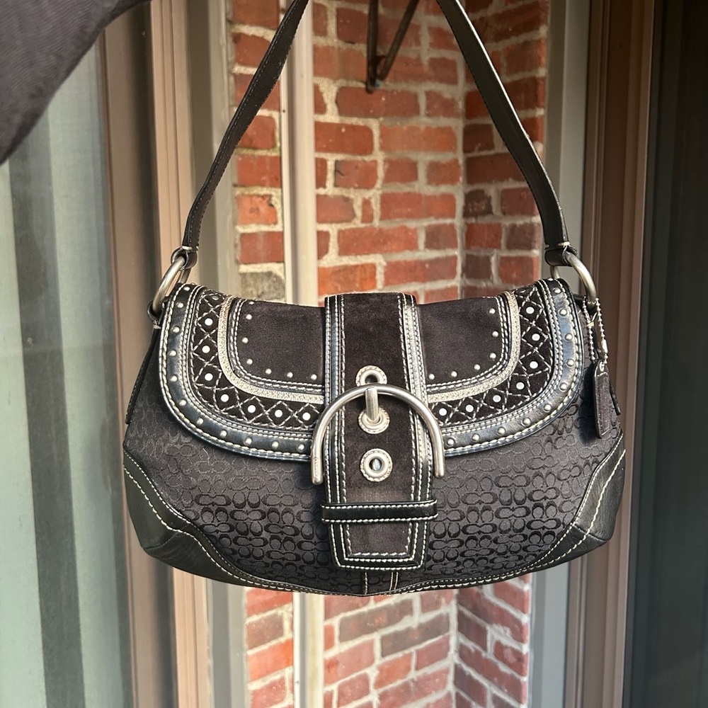 Vintage coach y2k soho buckle flap shoulder bag style black f11517 studded purse